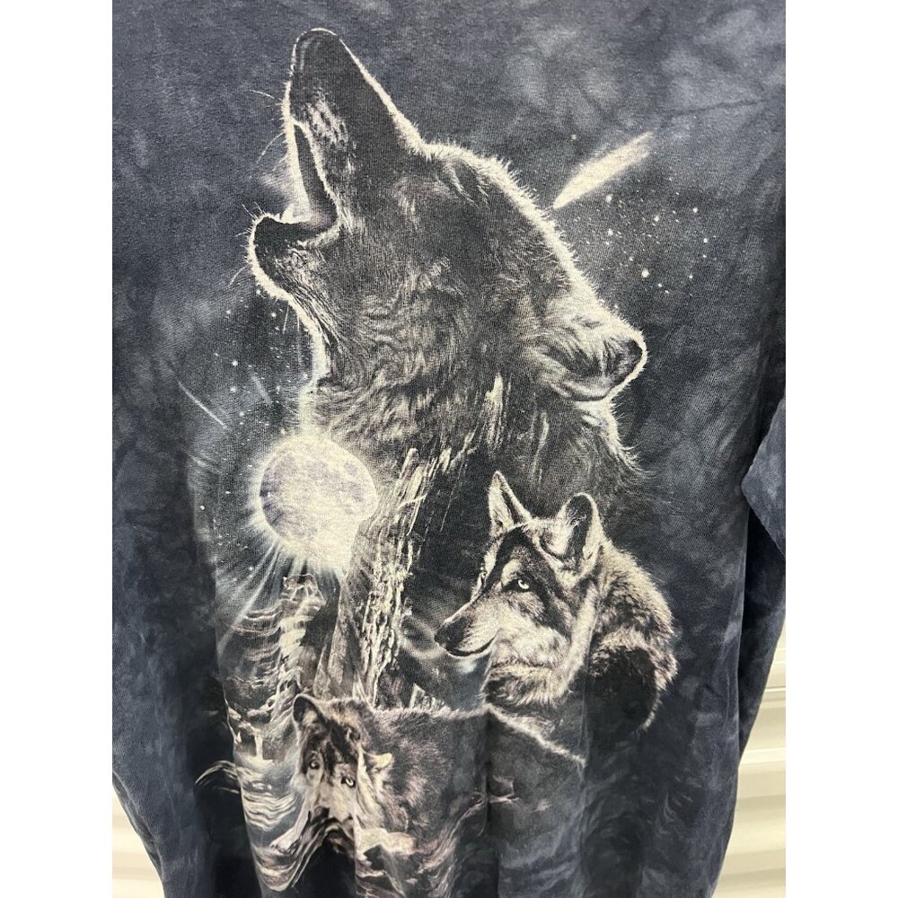 The Mountain Howl At The Moon Antonia Neshev Tshirt Size medium jasper canada